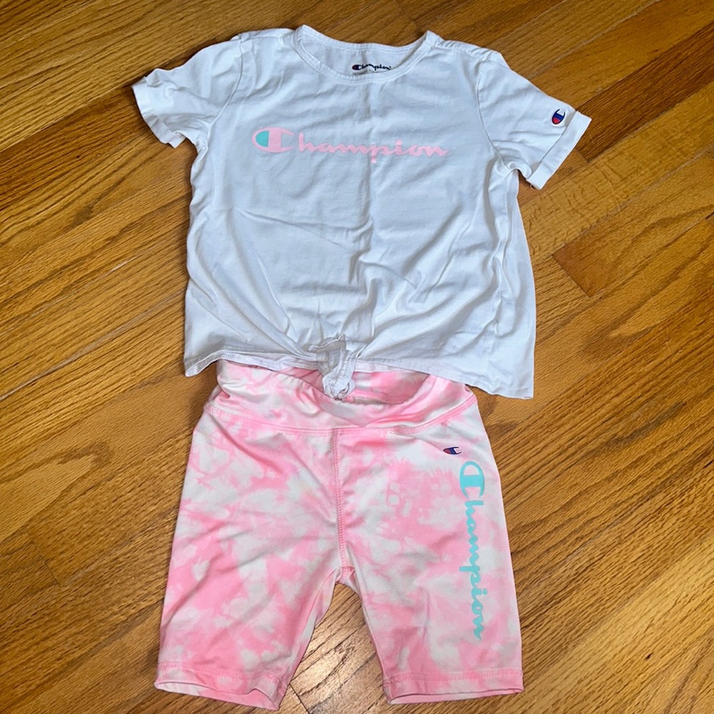 Champion outfit